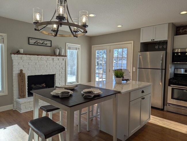 Photo - 3348 Upper 149th St W