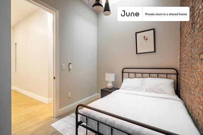 Photo - Room in Shared 6 bed/6.5 bath home Unit C