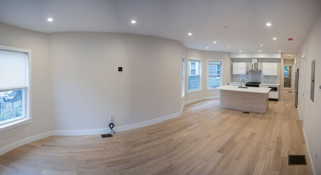 Photo - 14 Willis St Unit 1