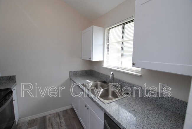 Photo - 2430 N Seabury Pl