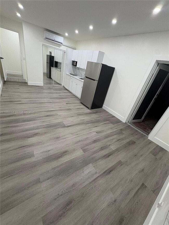 Building Photo - 19541 NW 57th Ct Unit #1