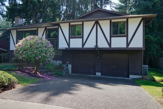 PENDING-Newly Remodeled Kent East Hill Spl... - PENDING-Newly Remodeled Kent East Hill Spl... House