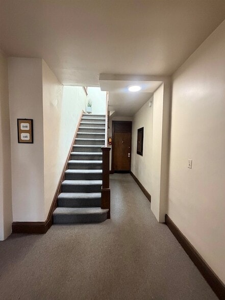 Photo - 138 W 30th St Unit 2