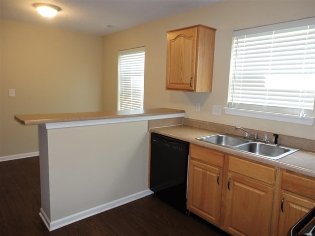 Photo - 7316 Parklake Pl