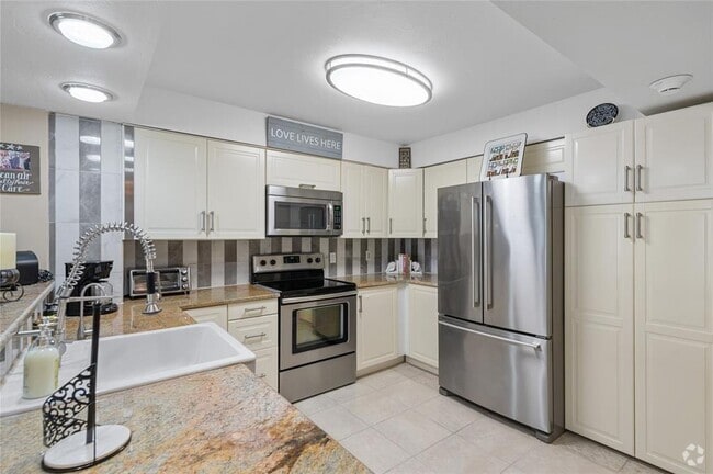 Building Photo - 5000 N Ocean Blvd Unit 804 Rental