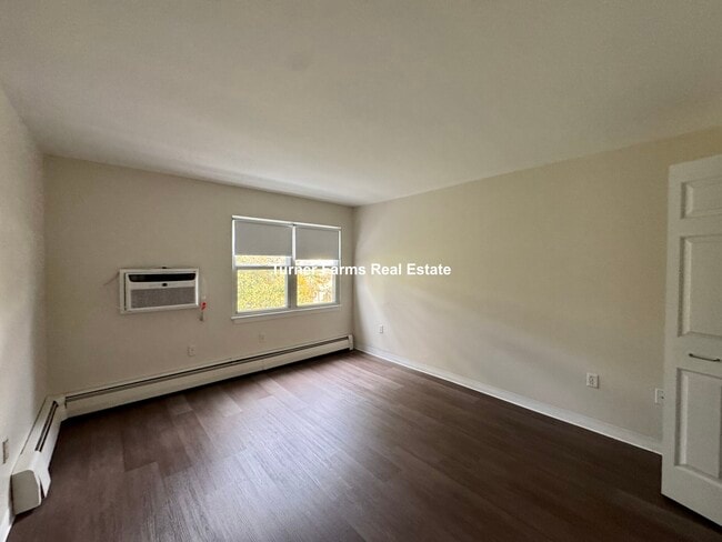 Photo - 693 Parker St Unit C