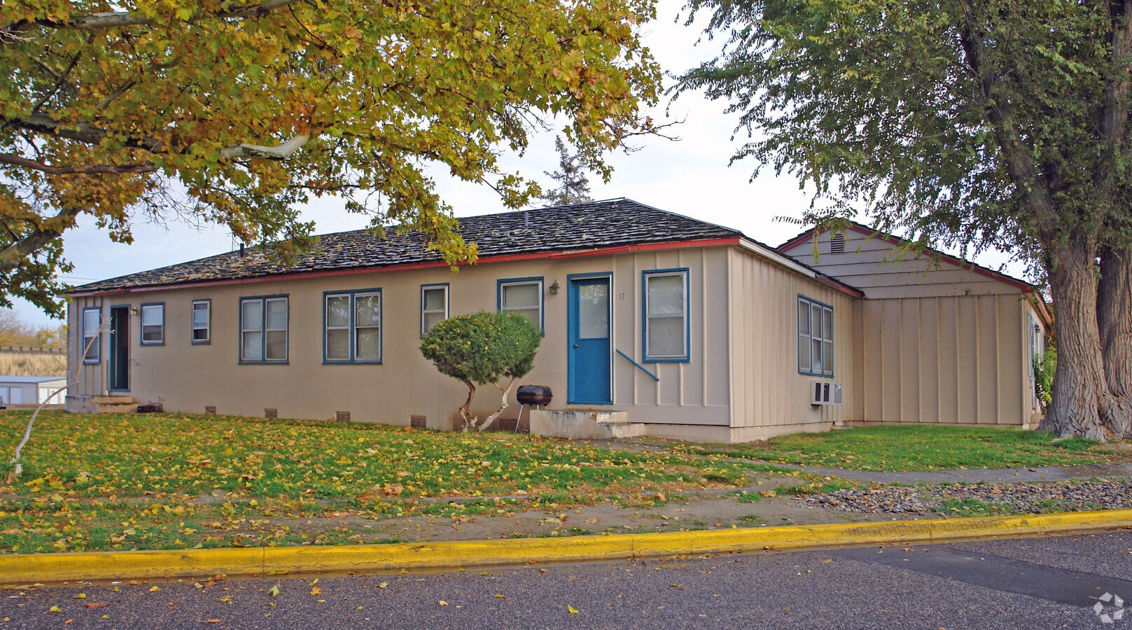 Mills Manor Apartments - Mills Manor Apartments