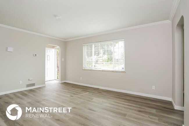 Photo - 9171 Vine St