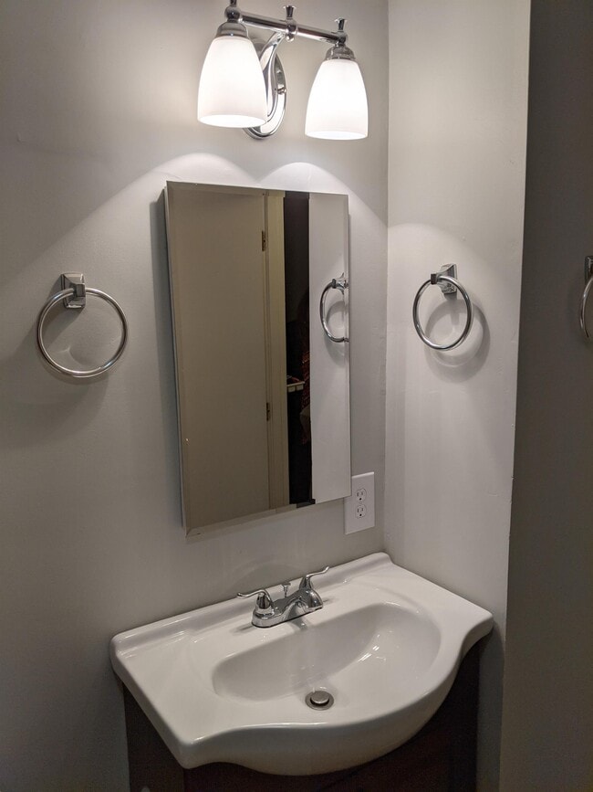 Photo - 64 Center St