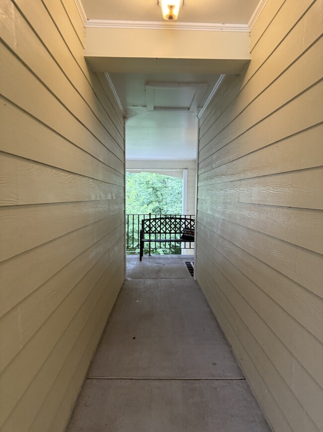 Photo - 513 Meadowland Ct