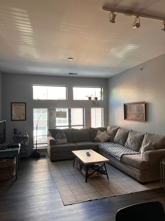 Building Photo - 2125 Southend Dr Unit 238