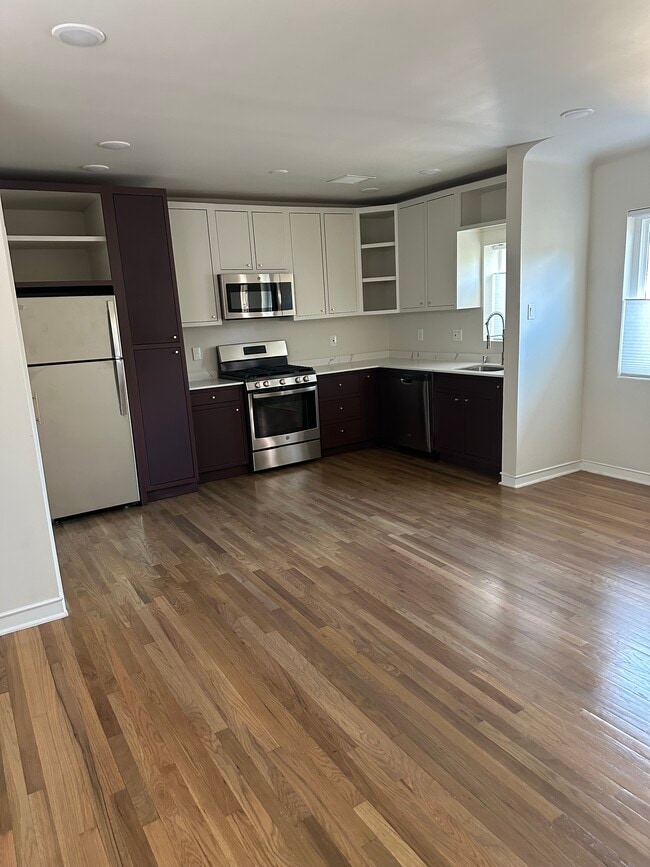 Photo - 310 E Baltimore Dr Unit #1