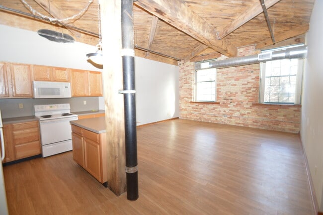 Photo - 940 Monroe Ave NW Condo Unit 354