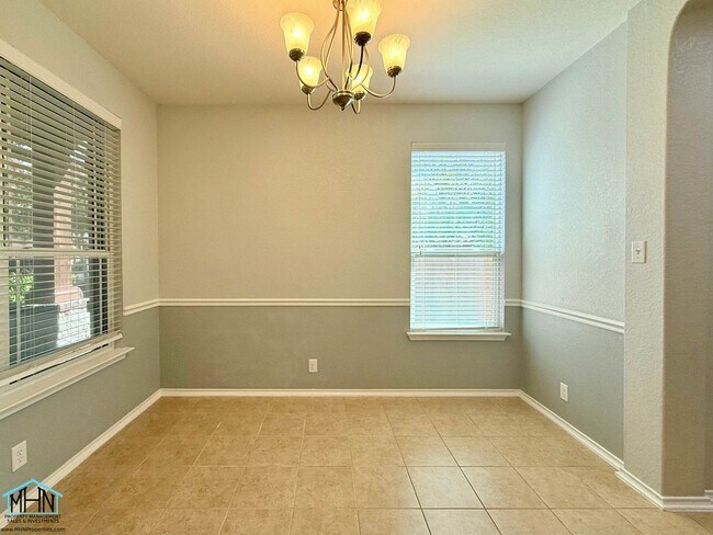 Photo - Spacious and Beautiful Two-Story 5 Bedrooms, 3.5 Bathrooms Home, With Easy Access to I-35, Loop 1...