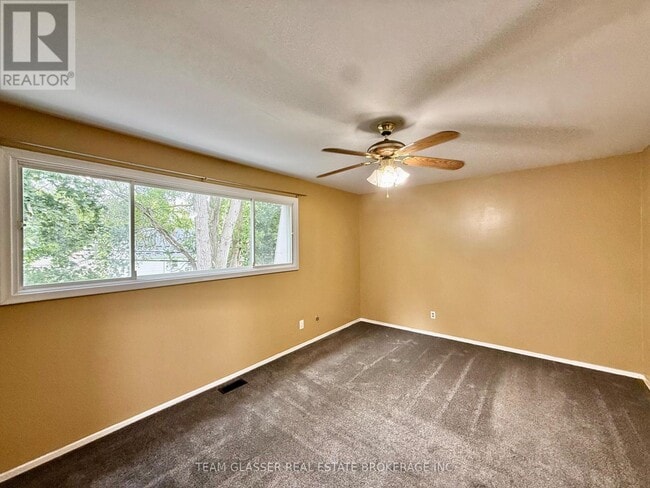 Photo - 165 Boullee St