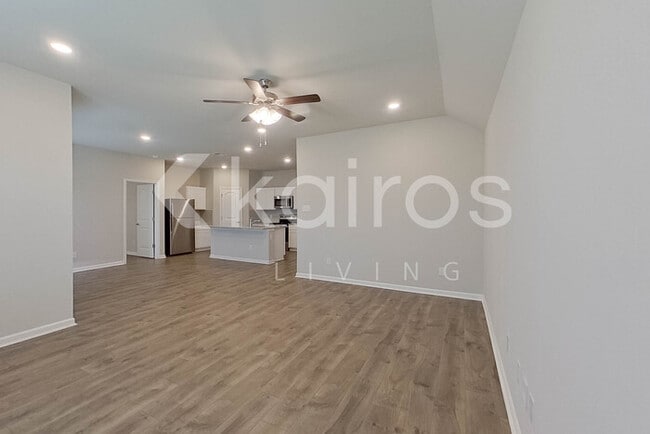Photo - 120 ORTHELLO COURT