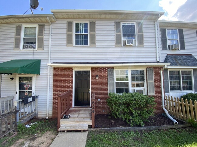 Photo - 624 Highview Ct
