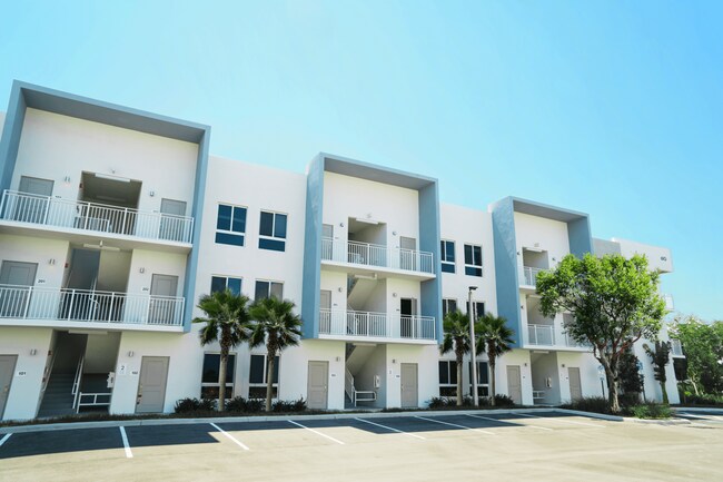 Building Photo - 610 NE 2nd St Unit # 306 Rental