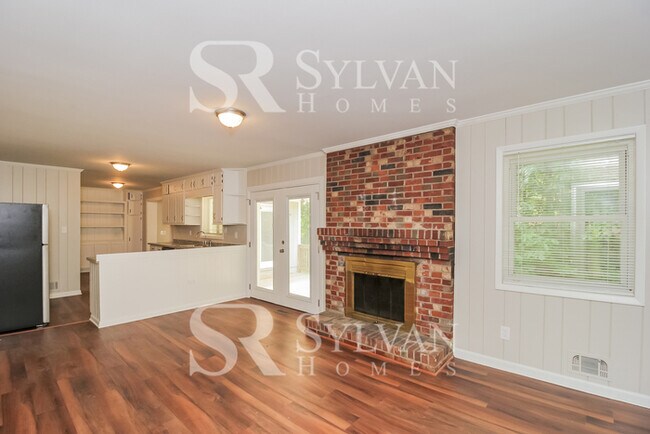 Photo - Feel welcome in this well-maintained 4BR 2...