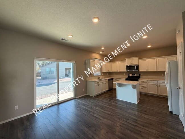 Photo - 1430 NW Upas Pl