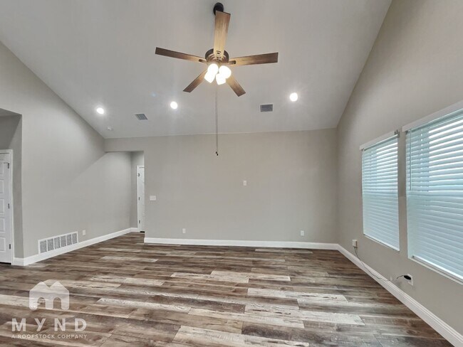 Photo - 3104 Rockwell Ln