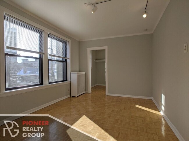 Photo - 739 W Belmont Ave Unit 314