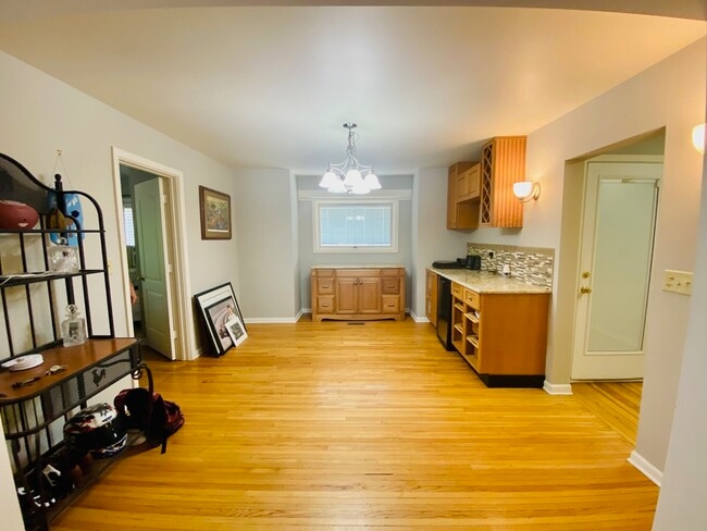 Photo - 21 N Julian St