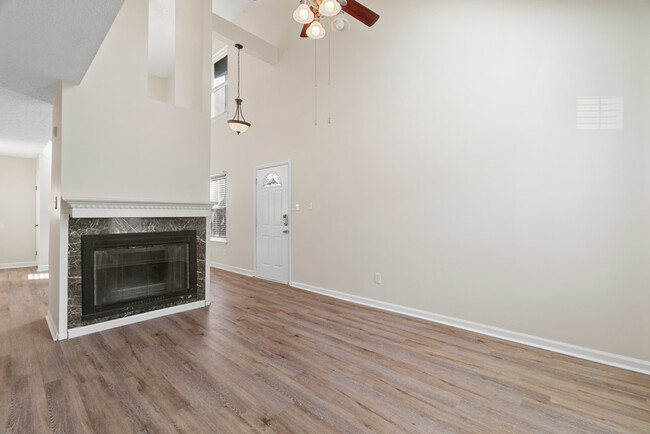 Photo - 1430 Woodscape Ln Townhome