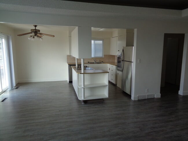 Photo - 1800 S Foothill Dr Unit 1800