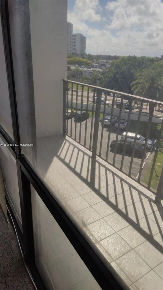 Photo - 800 Parkview Dr Unit 527