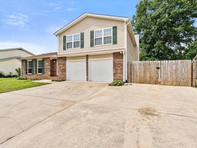Photo - Fantastic Location in Madison City!