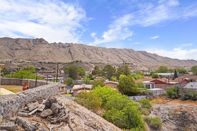 Photo - 5825 Parkmont Pl