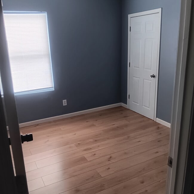 Photo - 351 Southwestern Pky