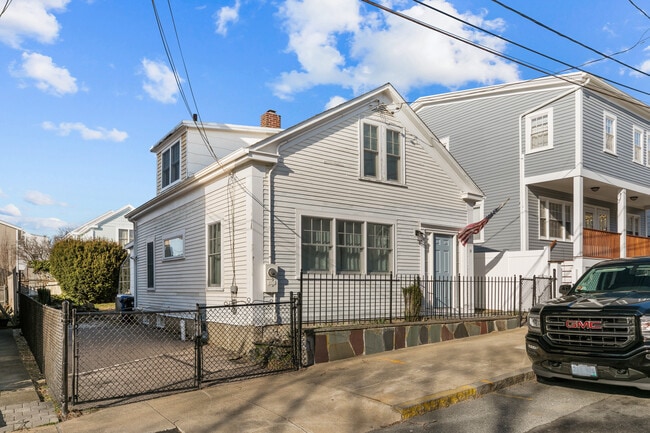 14 Dearborn St