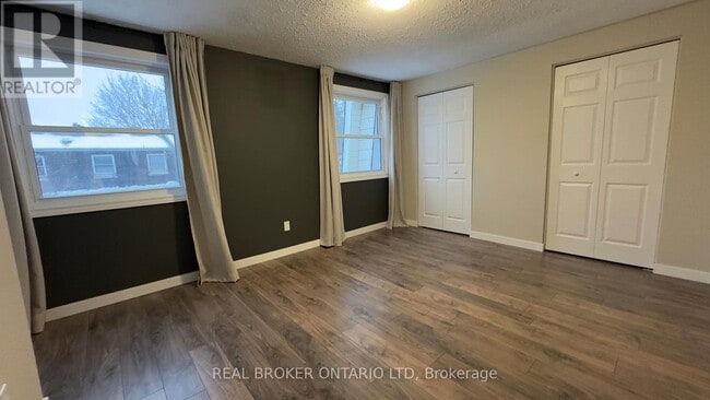 Photo - 457 Wilkins St