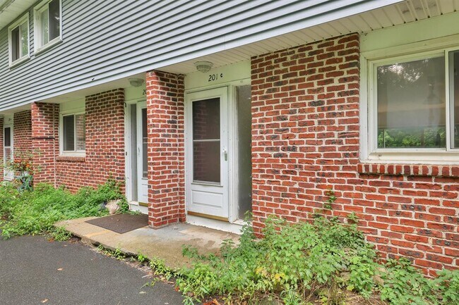 201 Baxter Rd Unit c