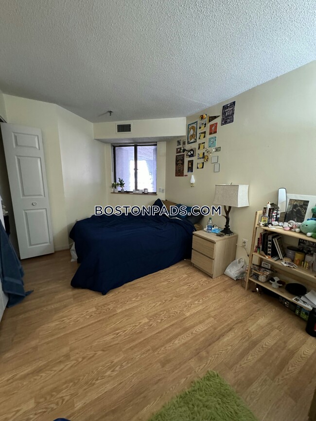 Photo - 147 Kelton St Apartment Unit 507