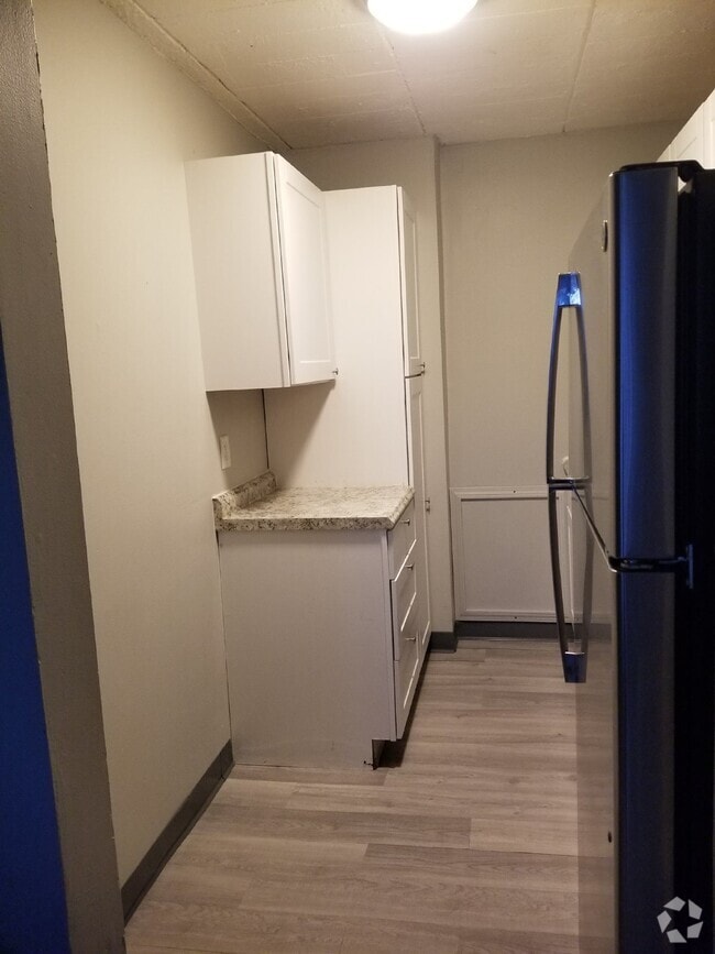 Building Photo - 2 Bedroom Apartment in Brookline Area - Ut... Unit 2