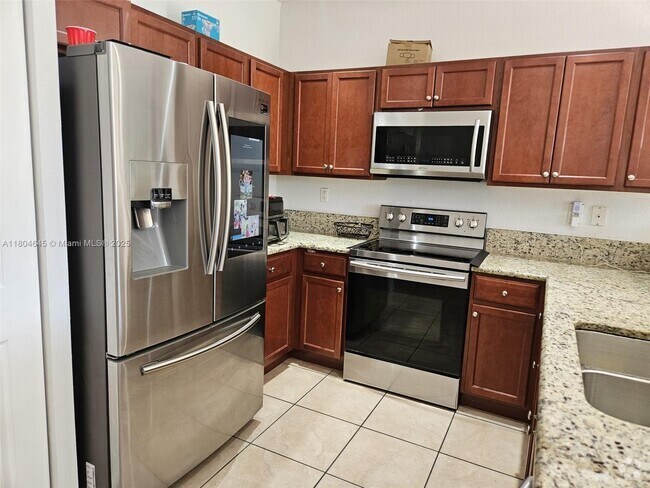 Building Photo - 9001 SW 227th St Rental