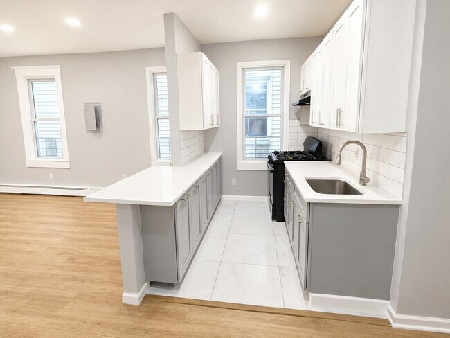 Photo - 445 Broadway Unidad 1L