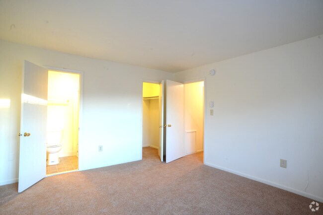 Photo - The Hills at Lehigh