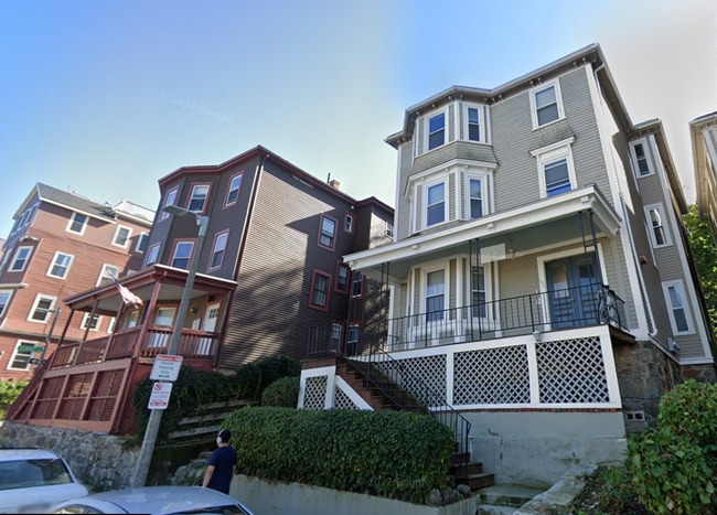 Photo - 190 Hillside St Unit 3