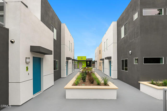 Photo - 2000 Lake Ave