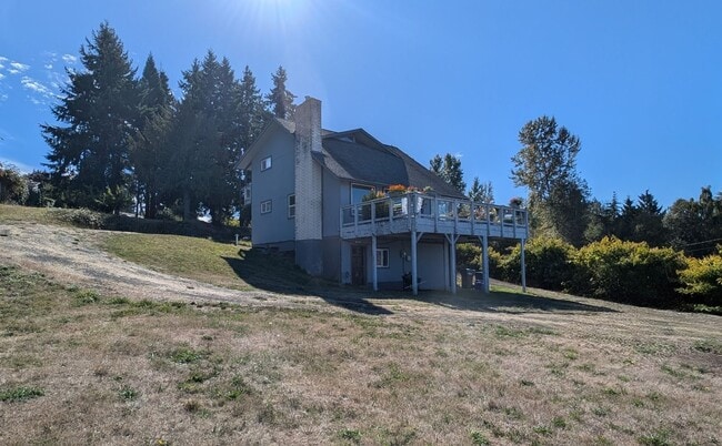 Photo - A Luxury Beachfront Lodge Awaits! For Rent...