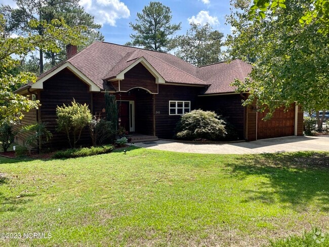 Building Photo - 245 Lakeside Dr Rental