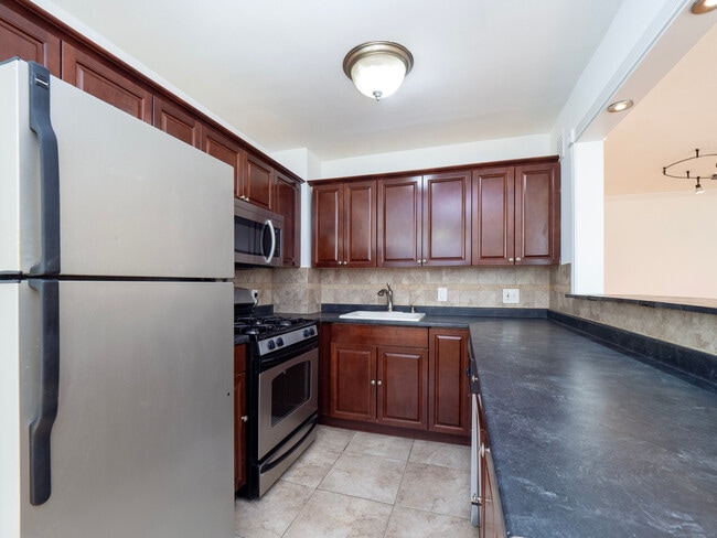 Photo - 11 Bedford Ave Unit O-3