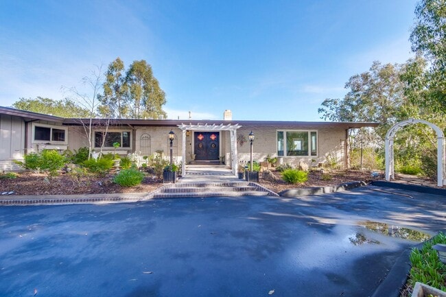 Beautiful Single Level 5 Bed 4 Bath Home i... - Beautiful Single Level 5 Bed 4 Bath Home i...