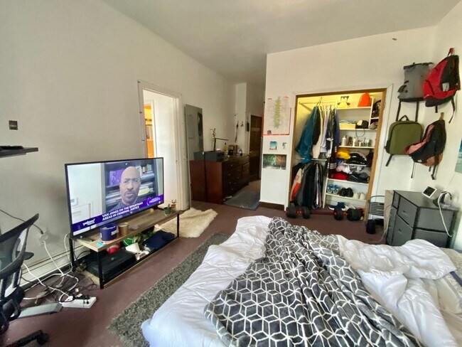 Photo - Awesome value five bedroom in Brookline