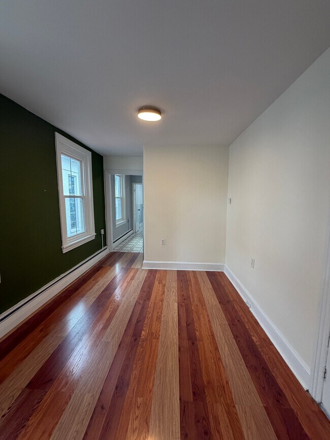 153 S Main St Unit 3