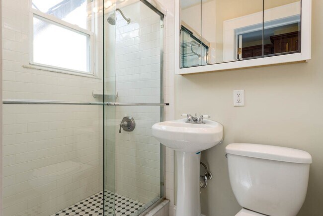 Photo - 532 Adams St Unit 2A